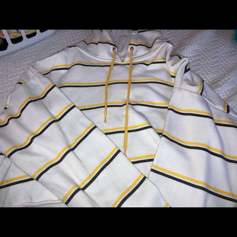 White,black,yellow Cropped Hoodie